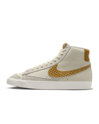 Nike Blazer Mid 77 Vintage Men s Shoes. Nike